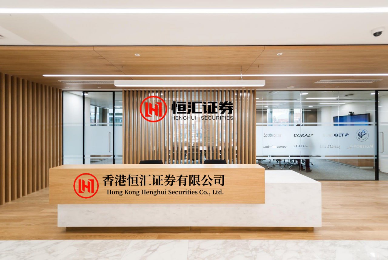 财盈策略 36天，美国联邦政府“停摆”创纪录！航空濒临关闭，军饷发放困难，债务增超6000亿美元......